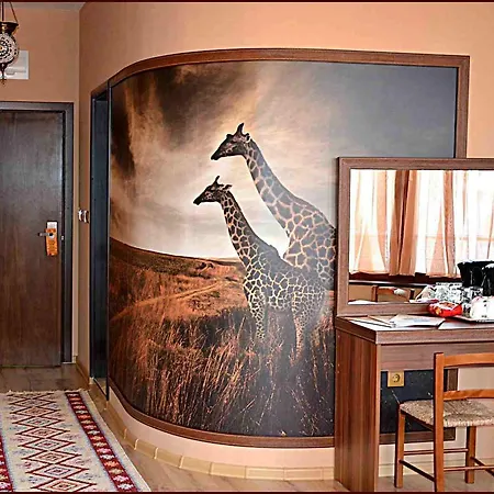 Hotel Africa *